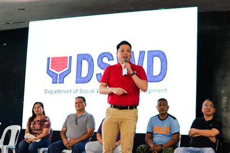 DSWD releases cash, relief aid to GenSan fire victims.